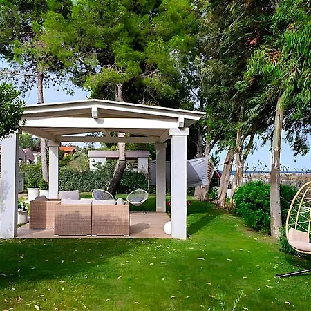 Maristesi Suites&rooms מלון סיניסקולה