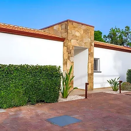 מלון Maristesi Suites&rooms 3*
