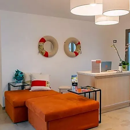 Maristesi Suites&rooms מלון