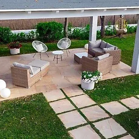 מלון Maristesi Suites&rooms סיניסקולה