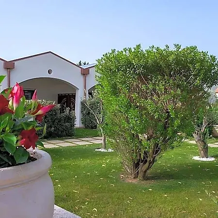 Maristesi Suites&rooms מלון סיניסקולה