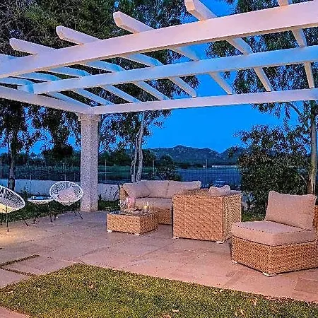 Maristesi Suites&rooms מלון סיניסקולה